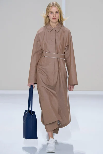 Look 34